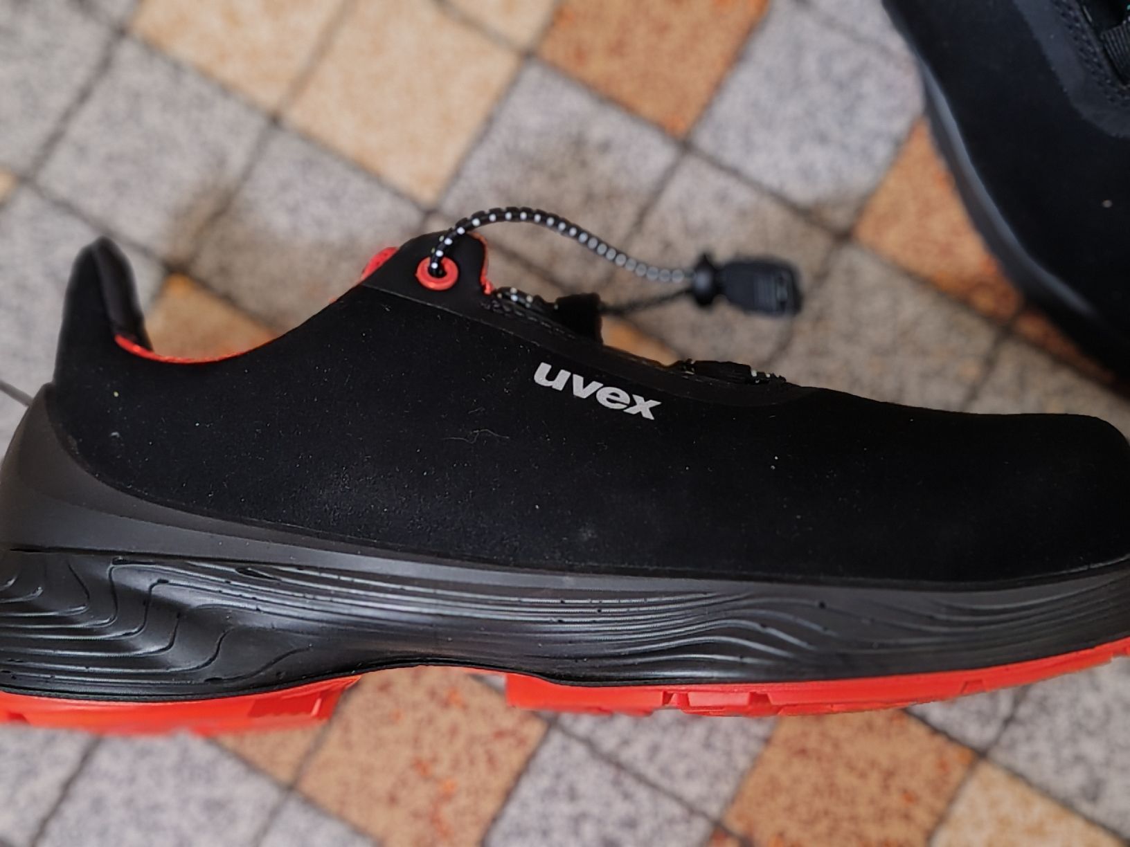 Chaussures hommes: Uvex Sicherheitsschuhe Grösse 40 S2 SRC neuwertig – D'occasion à Wila par neu_s8qs 6