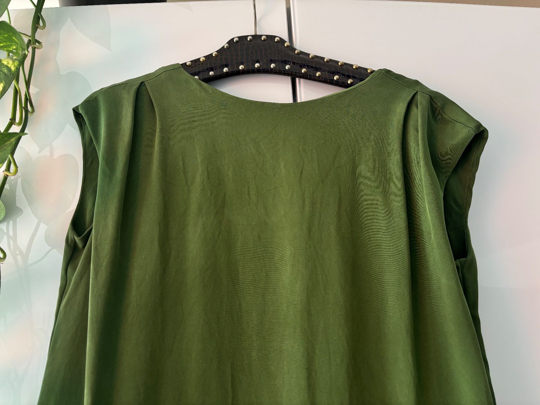 Vestiti: LIEBIG grünes Seidenkleid Gr. 42 – Usato da Zürich venduto da missmodernage 1