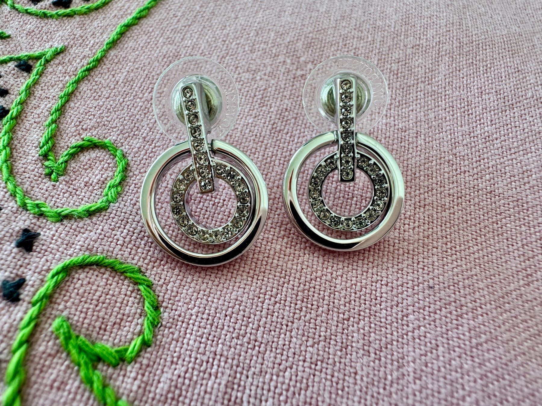 Swarovski Orecchini pendenti & Orecchini a lobo: Elegante Swarovski-Ohrringe – Usato da Egg b. Zürich venduto da leroy711 3
