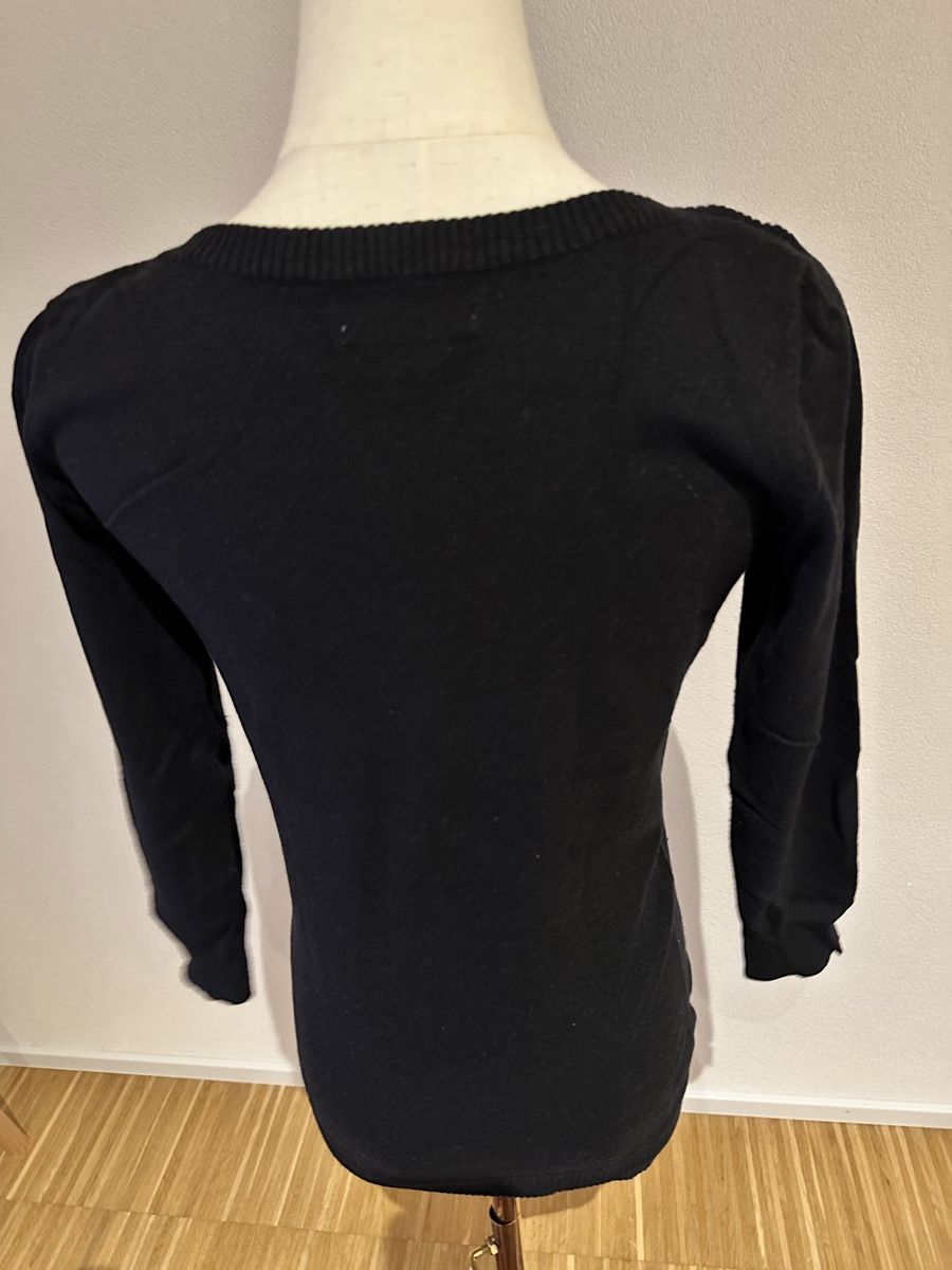 Maglioni & Felpe: Black sweater size UK 10 – Usato da Neuchâtel venduto da agn_jc66 1