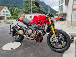 Ducati Monster 1200S