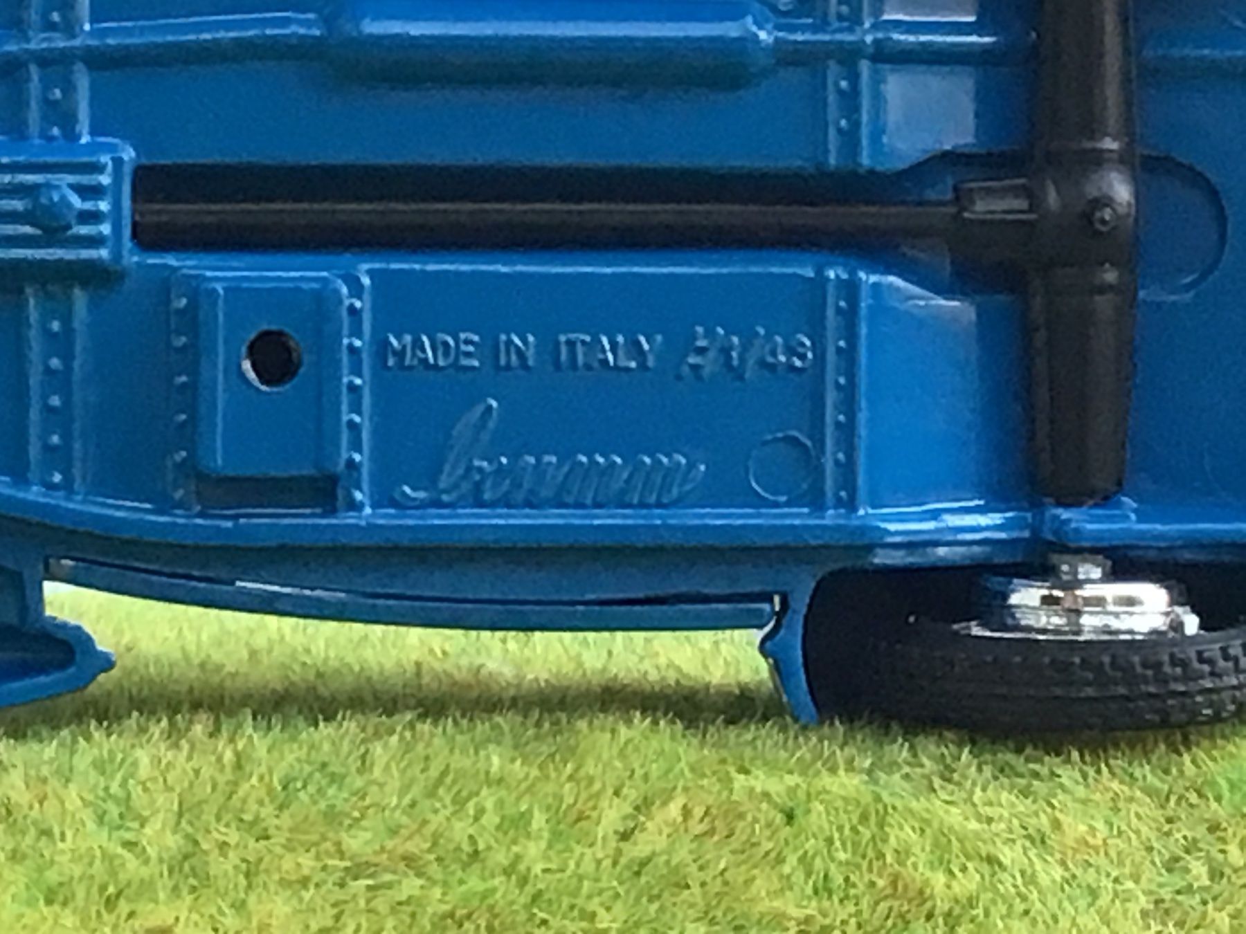 Brumm Modellautos: Bugatti 57SC Atlantic, Modellauto, blau, Brumm 1:43 – Gebraucht aus Männedorf von Spezial-Modelle 4