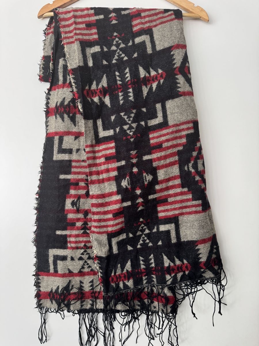 Foulards, Tücher & Schals: Schal – Gebraucht aus Rudolfstetten von krach