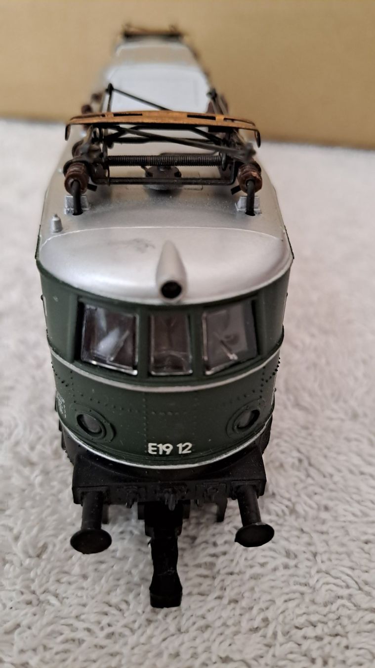 Rivarossi Trains électriques: Rivarossi DB E Lok E19 H0 GL/12 – D'occasion à Winterthur par Riebeli333 4