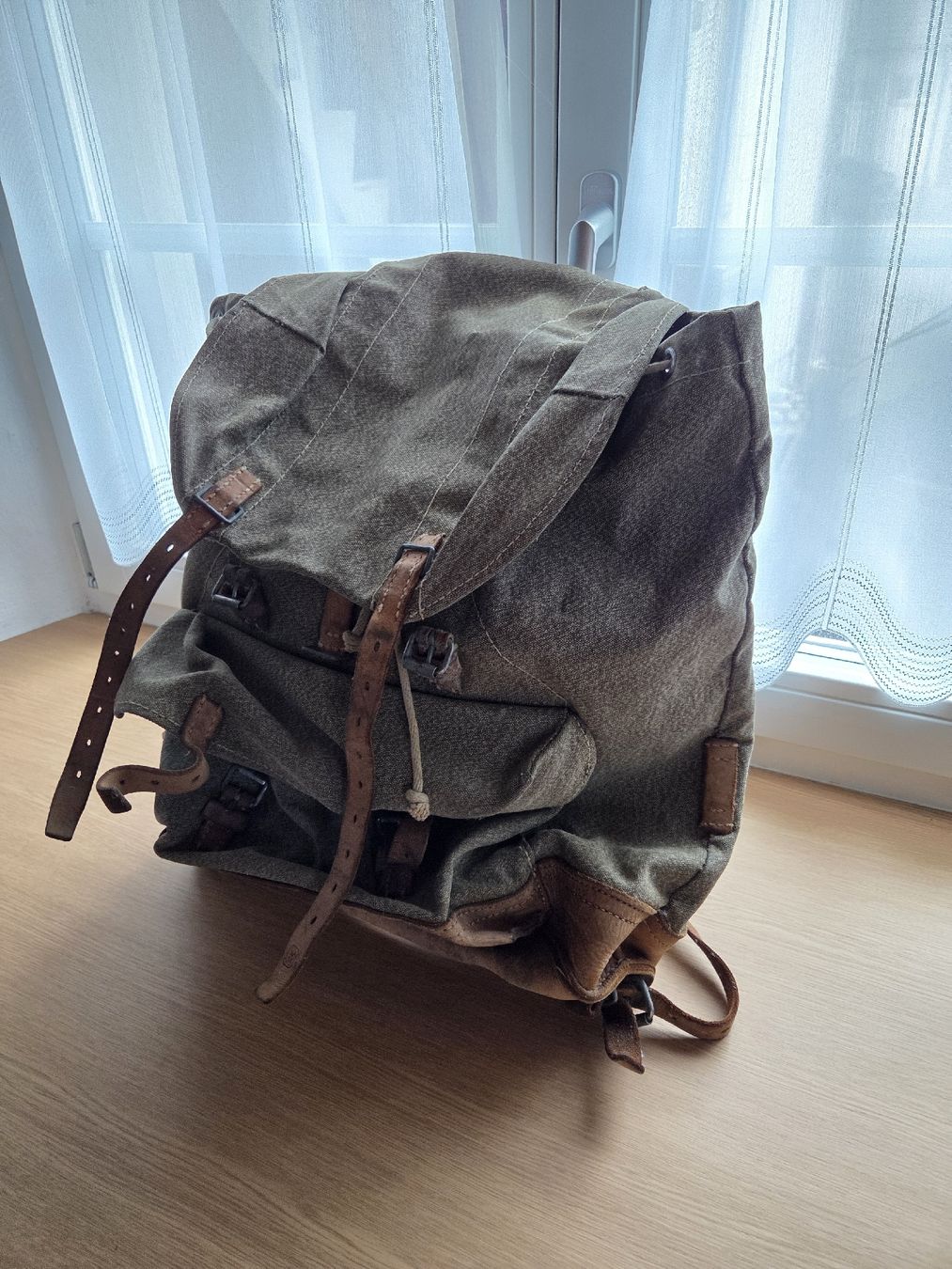 Schweizer Armee Rucksäcke: Alter Schweizer Armee Rucksack – Gebraucht aus Titterten von Bird303 1