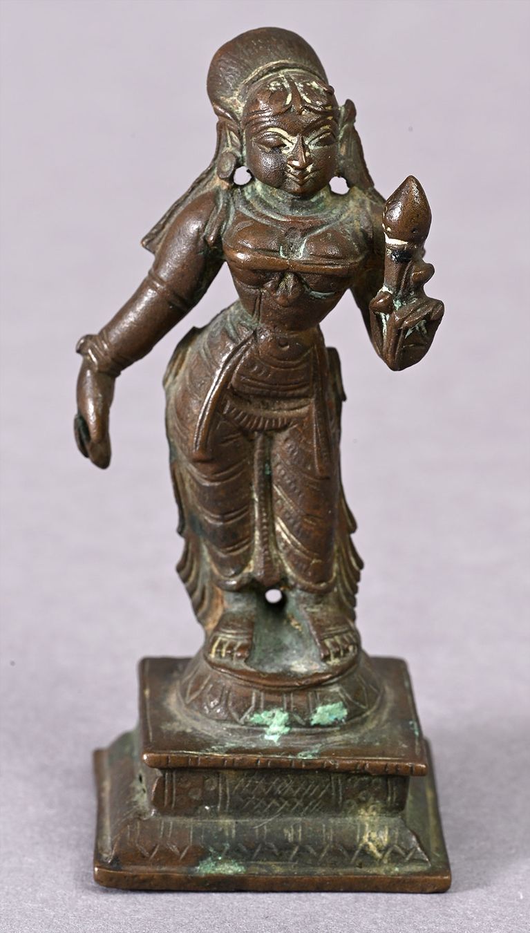 Sculture & Statue: Antike kleine Bronze Figur einer Sri Devi, Indien – Usato da Bern venduto da chamunda 1