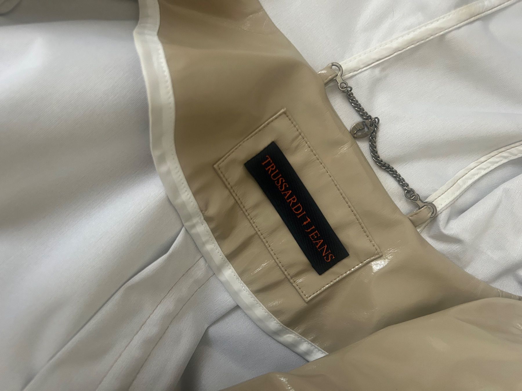 Socken: Stylish vynil rain coat Trussardi S size – Gebraucht aus Zürich von Ferienan 4