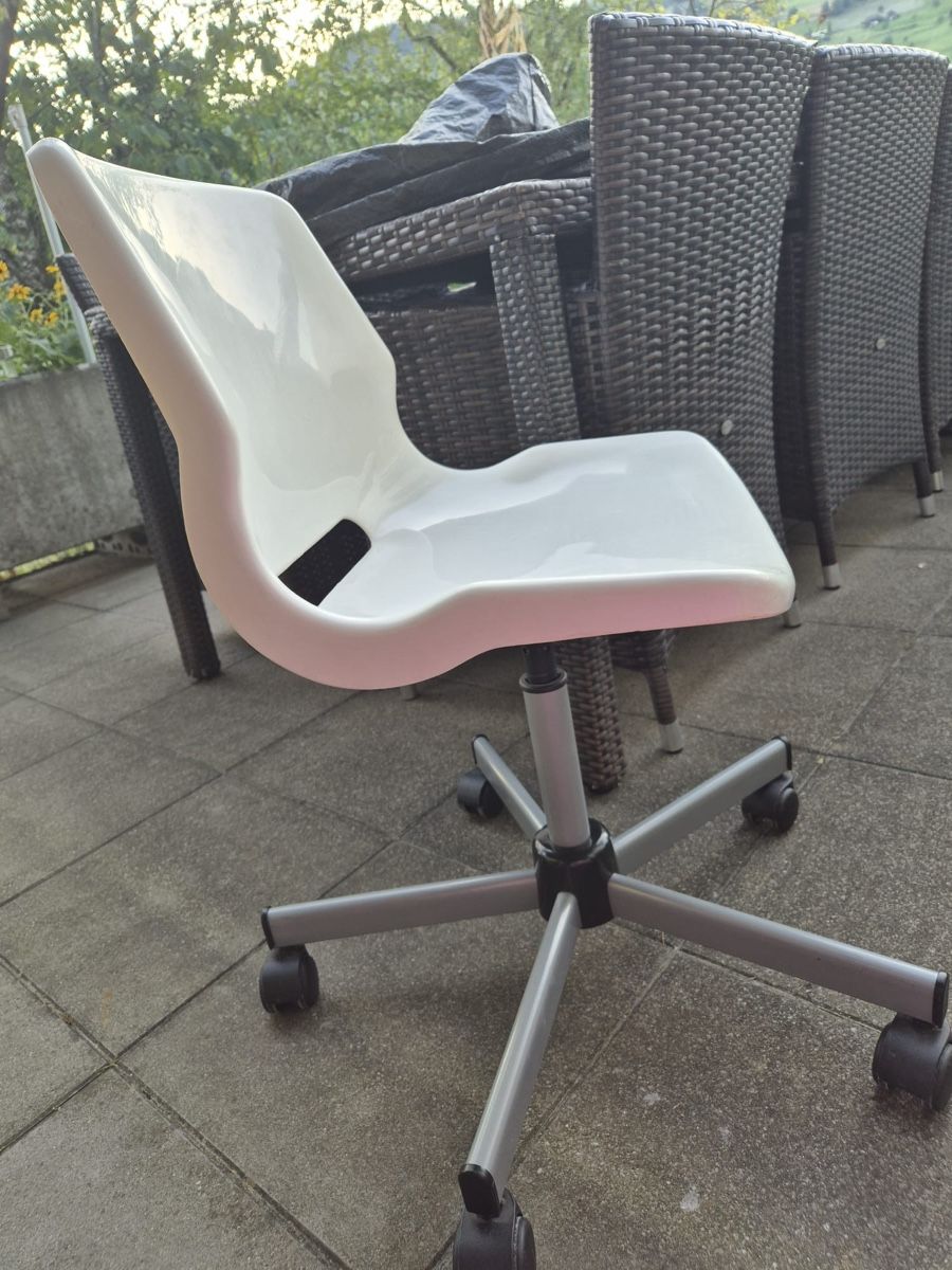 Ikea Sedie: KINDER BÜRO DREHSTUHL Ikea – Usato da Buochs venduto da mel_dc2n 1