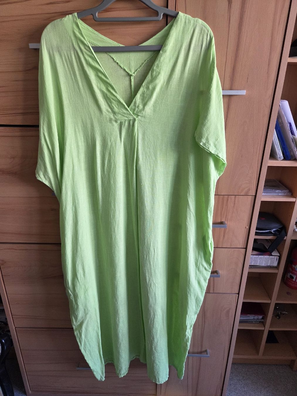 Kleider: Luftiges 100%Leinen Kleid mit Eingriff Taschen Gr.50-54  – Gebraucht aus Winterthur von katzen07