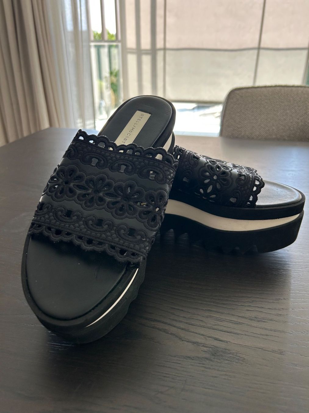Damenschuhe: Stella McCartney Sandalen schwarz Grösse 40 – Gebraucht aus Neerach von gor_jt7n 3
