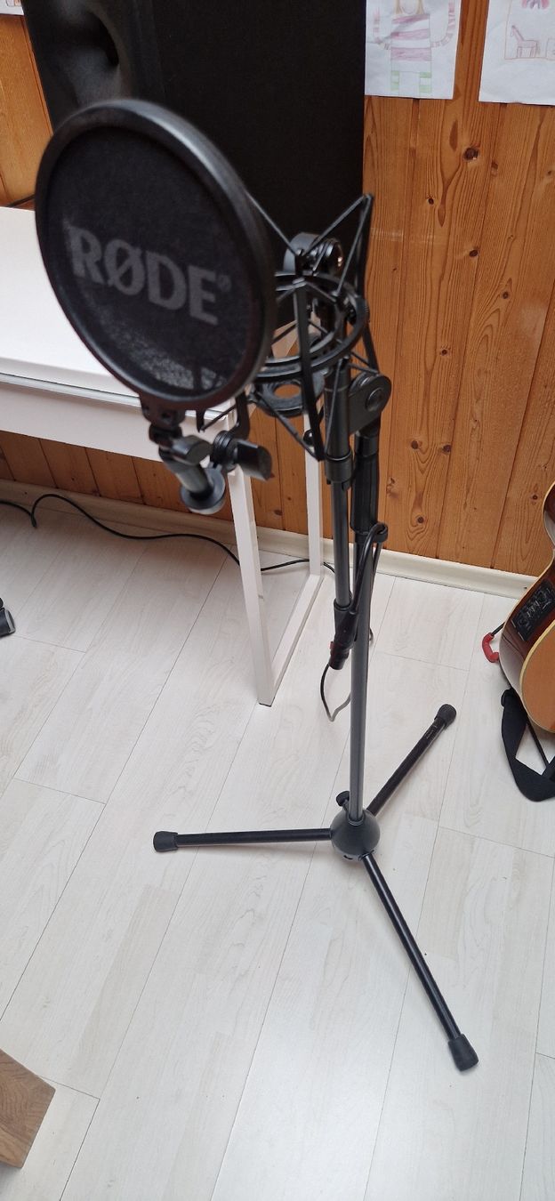 König & Meyer Instrumenten-& Notenständer: Rode Mikrofon Set mit König und Meyer Stativ schwarz – Neu (gemäss Beschreibung) aus Seedorf UR von rap_nr9p