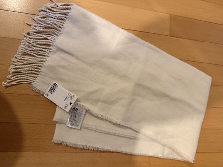 Schal H&M weiss mit Fransen neu mit Etikett