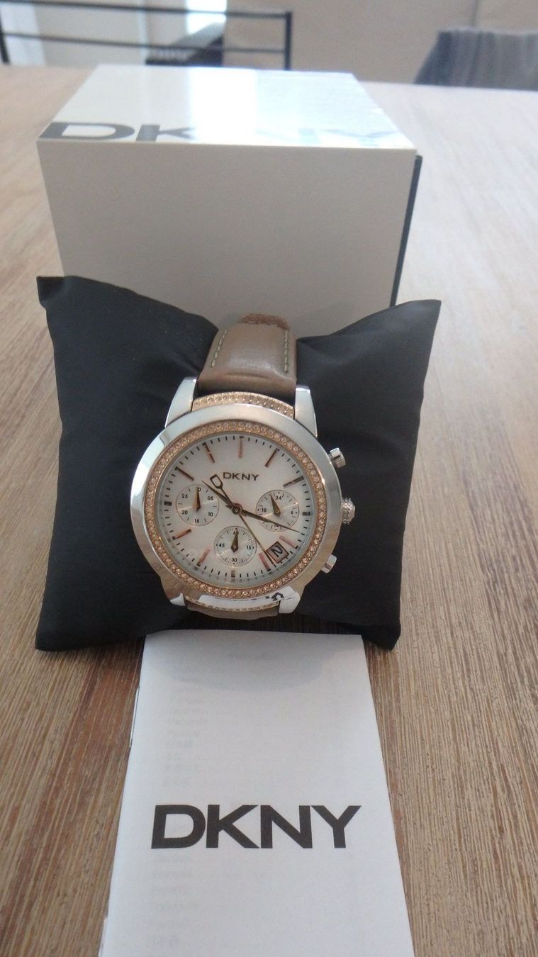 DKNY Orologi: DKNY Uhr – Usato da Vaduz venduto da RapunzelLissi