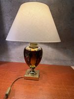 Lampe de table verre ambré base métal doré Le Dauphin