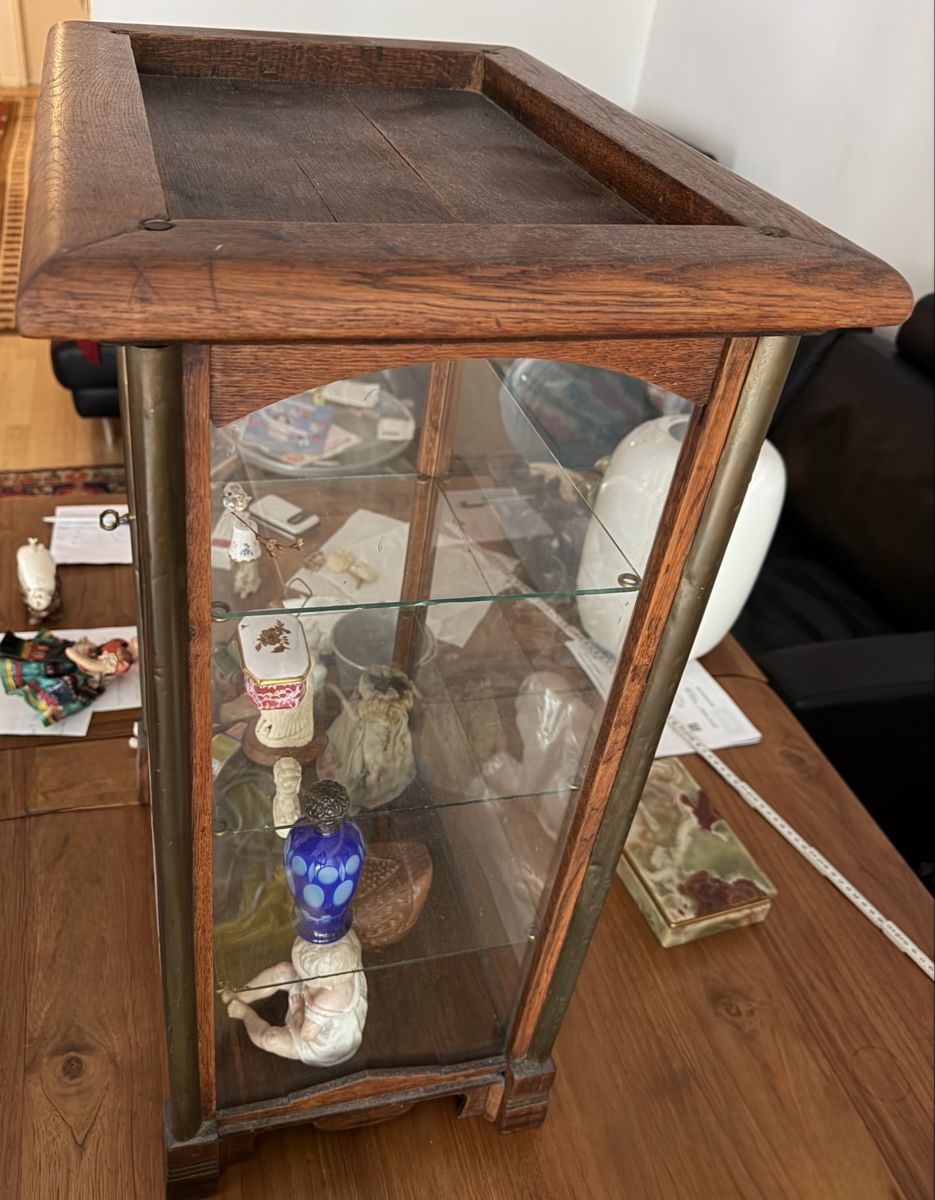 Vetrine: Antike Tischvitrine – Usato da Basel venduto da Lithoklast 3