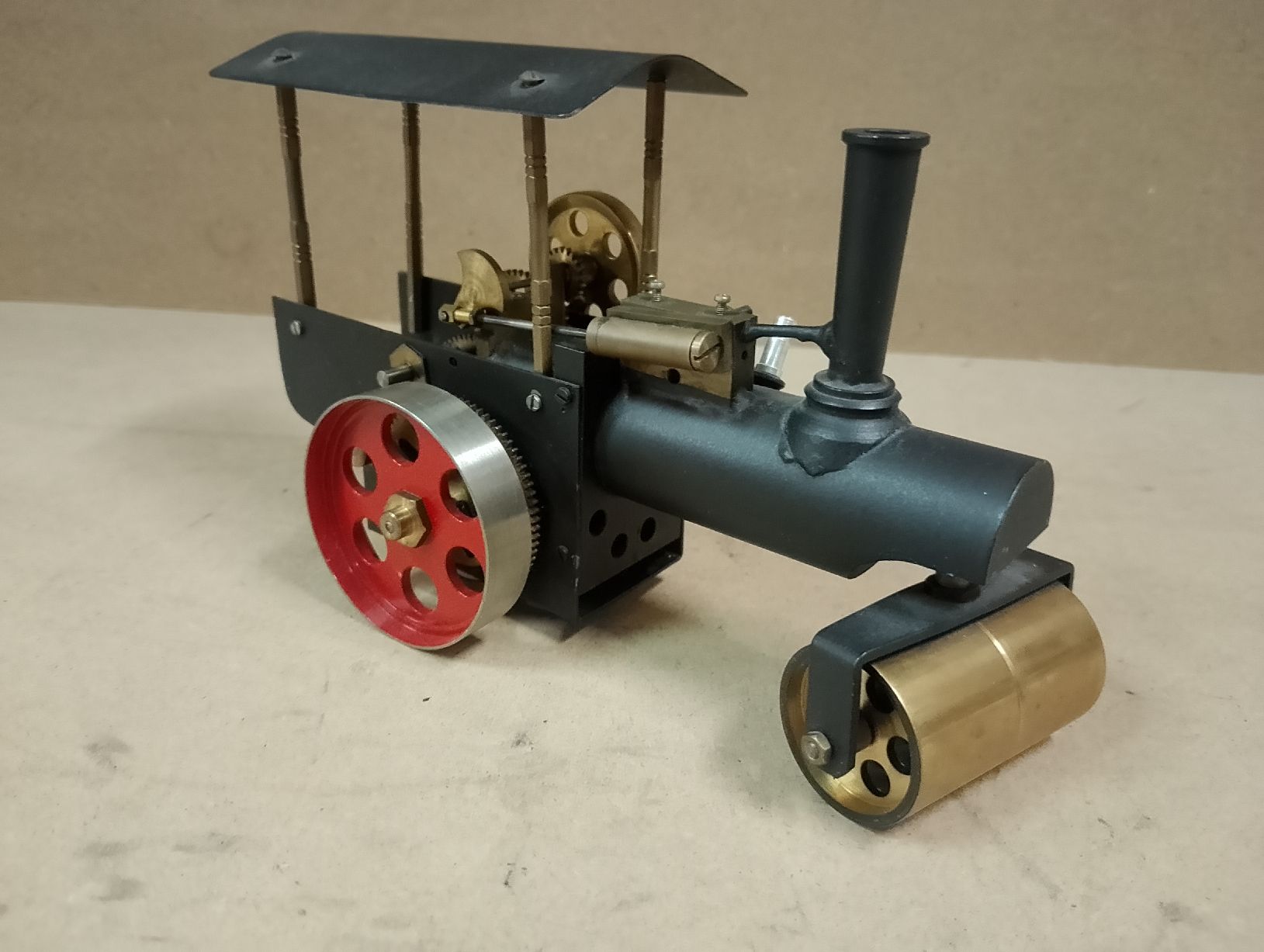 Kits de montage: Dampfwalze vermutlich Eigenbau / Dampfmaschine – D'occasion à Safenwil par dodgewc12 2