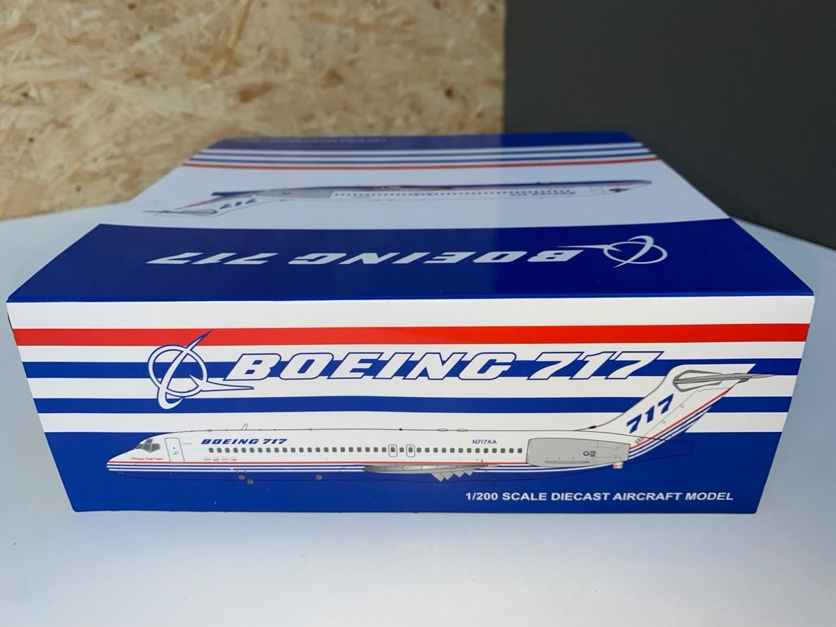 Boeing Kit di modellismo & Modellini statici: Boeing 717 Metallmodell Masstab 1:200 – Nuovo (secondo la descrizione) da Meiringen venduto da sellswiss 3