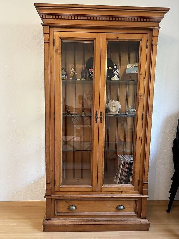 Vitrines: Très belle vitrine – D'occasion à Neyruz FR par papillon710
