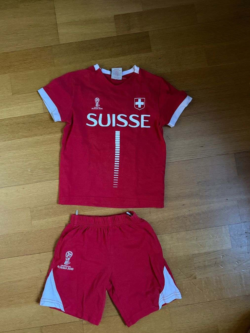 Canottiere & Pantaloni: Trikots Schweiz – Usato da Winkel venduto da gatta
