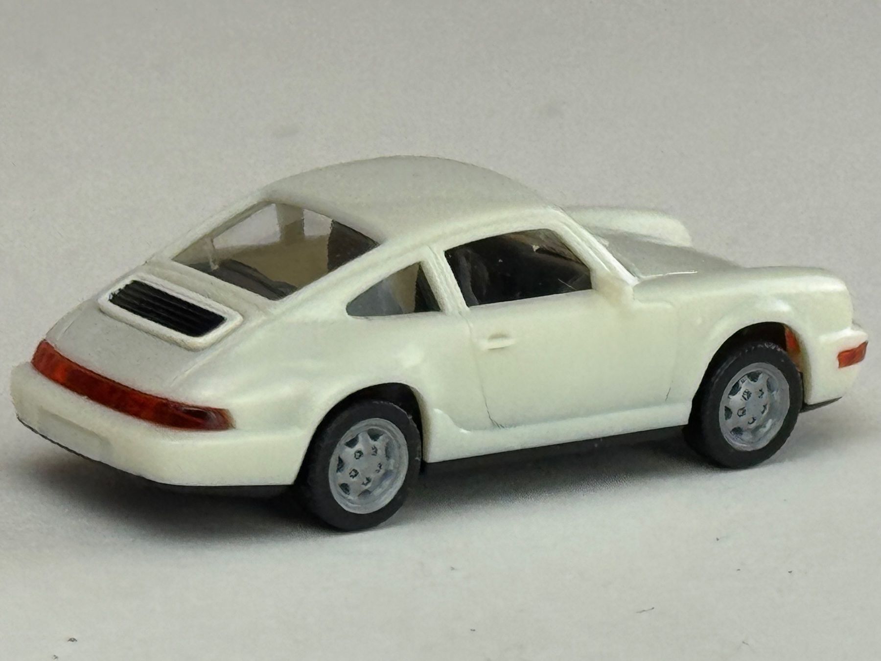 Wiking Modellini d'auto: Porsche Carrera 4 Coupe  weiss BP Cabriolet – Usato da Elm venduto da Wikmtz 1