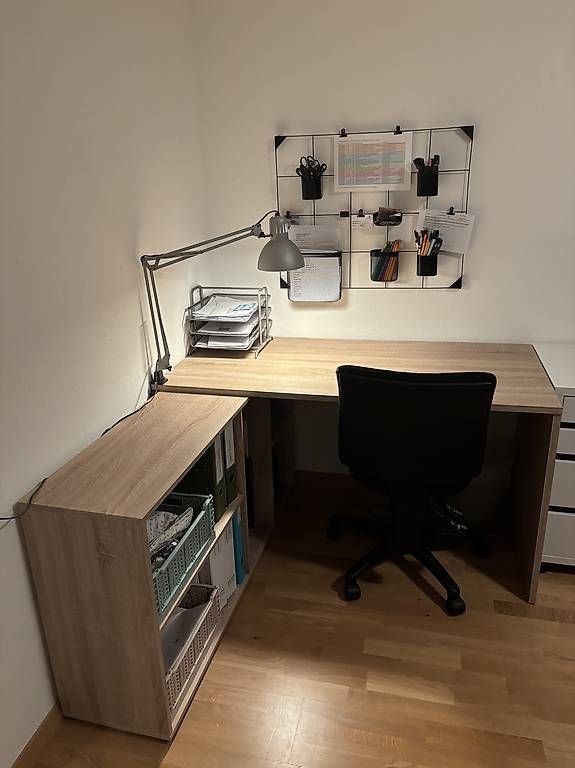 Schreibtische: Bürotisch – Gebraucht aus Lichtensteig von happy962