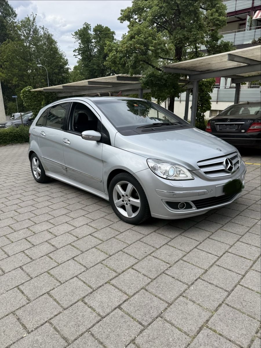 Mercedes-Benz Automobili: Mercedes B-Klasse Silber – Difettoso da Zürich venduto da chi_xhq5 3