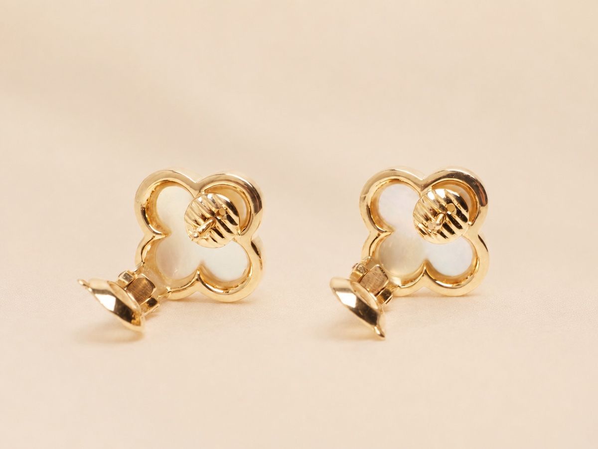 Ohrringe & -stecker: Van Cleef Pure Alhambra Ohrstecker Full Set – Gebraucht aus Bern von AndrewHM 3