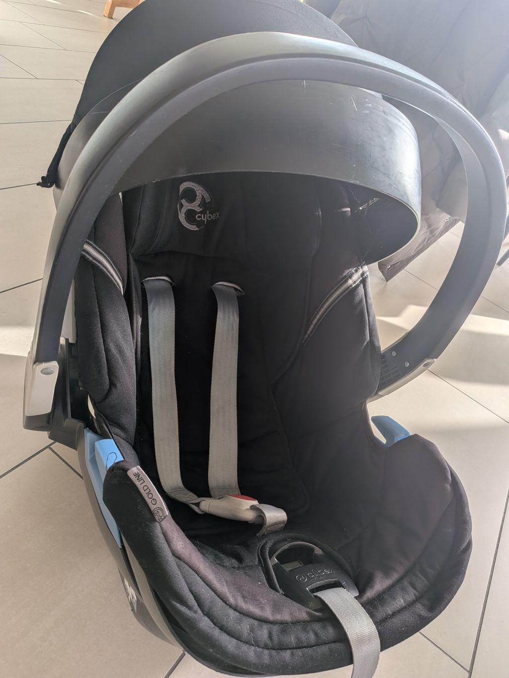Cybex Seggiolini per auto: Cybex Babyschale mit Isofix-Station – Usato da Bülach venduto da gio_8qkh 2