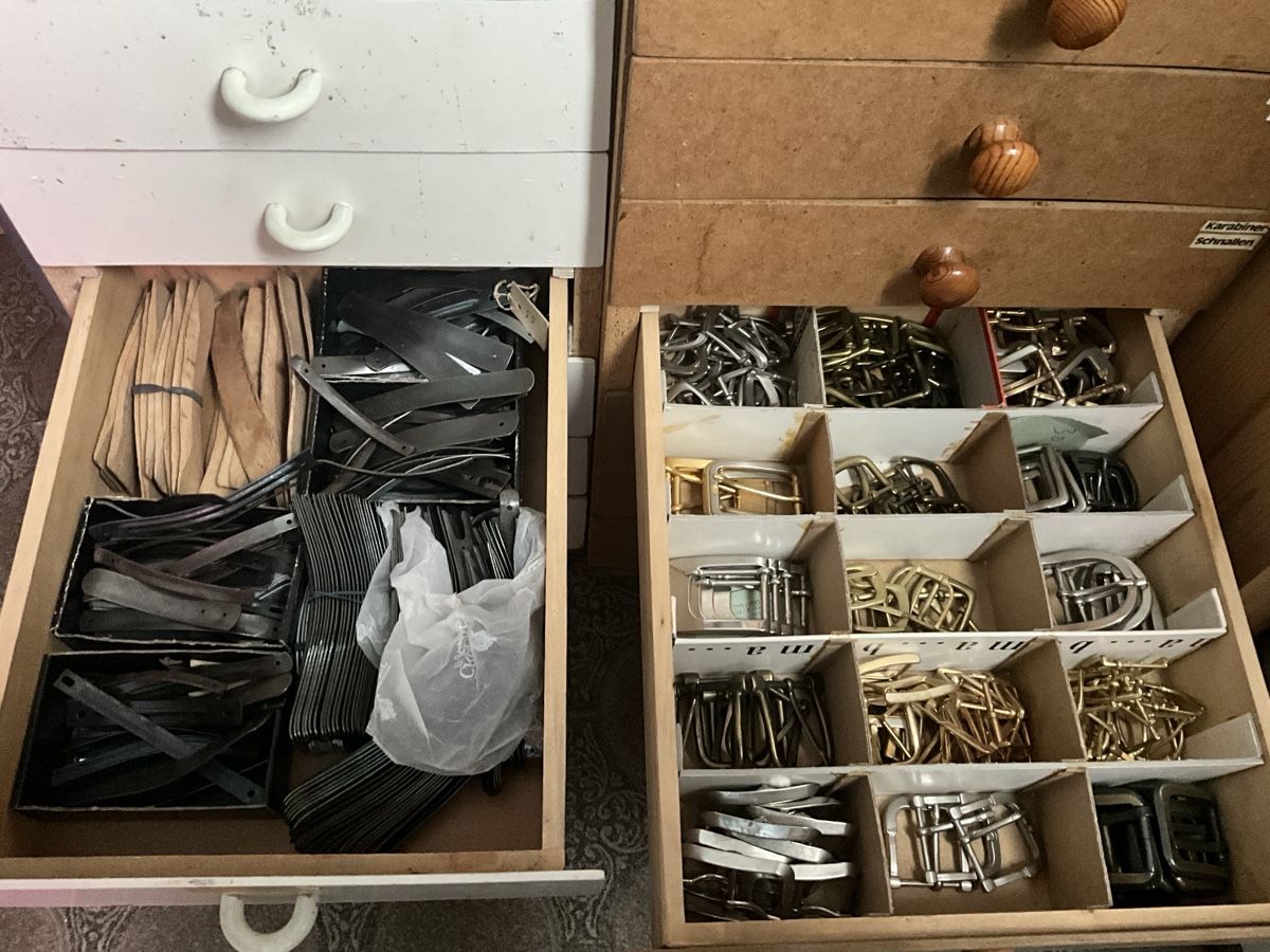 Tutti gli attrezzi: Shoemaker accessories  – Nuovo (secondo la descrizione) da Elsau venduto da MANWITHVAN 4