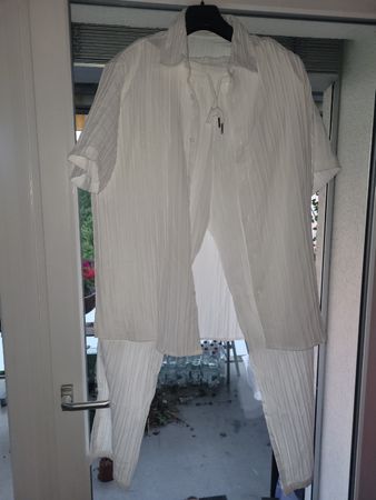 Geripptes Sommeranzug Set in Weiss Gr. M