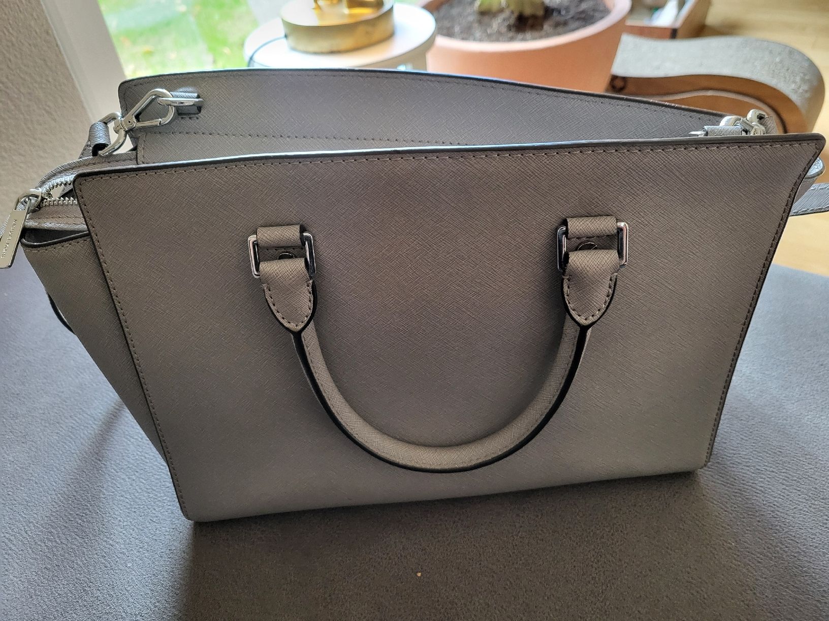 Michael Kors Borse da donna: Michael Kors Hand/Umhängetasche – Usato da Gutenswil venduto da ghekko88 3