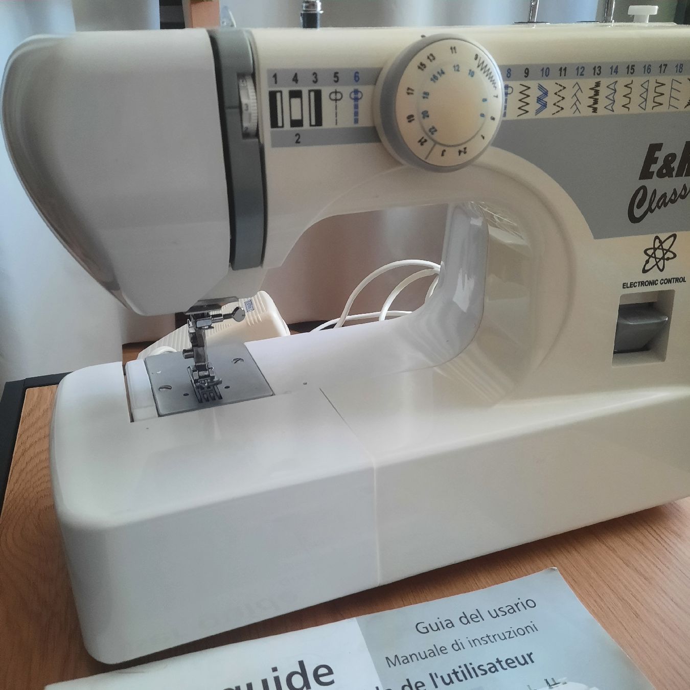 Macchine da cucire: Nähmaschine E&R Classic elektronisch – Usato da Solothurn venduto da lsc_pf99