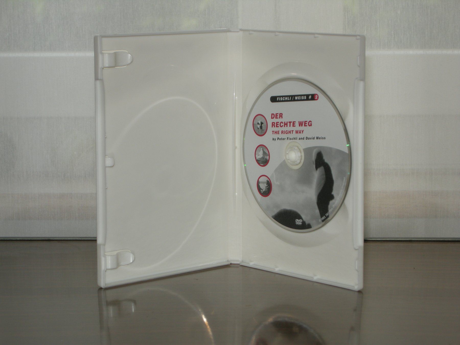 Tutti i DVDs: Fischli / Weiss / Der rechte Weg DVD – Usato da Aarau venduto da Pearlz 2