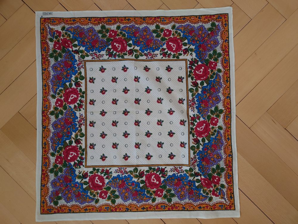 Foulard & Sciarpe: FOULARD 80X80 – Nuovo (secondo la descrizione) da Baden venduto da agora_newgeneration