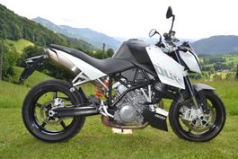 KTM 990 Super Duke, Jg. 2009