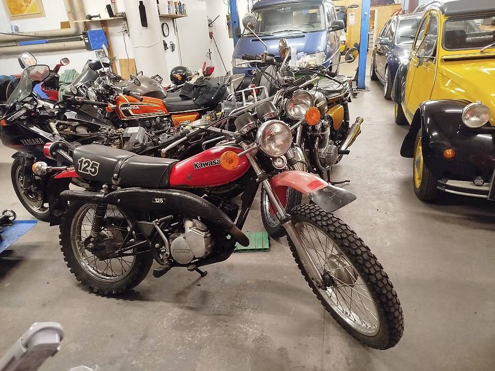 Kawasaki Enduro: Kawasaki KE 125 – Difettoso da Wängi venduto da Alfa16 2