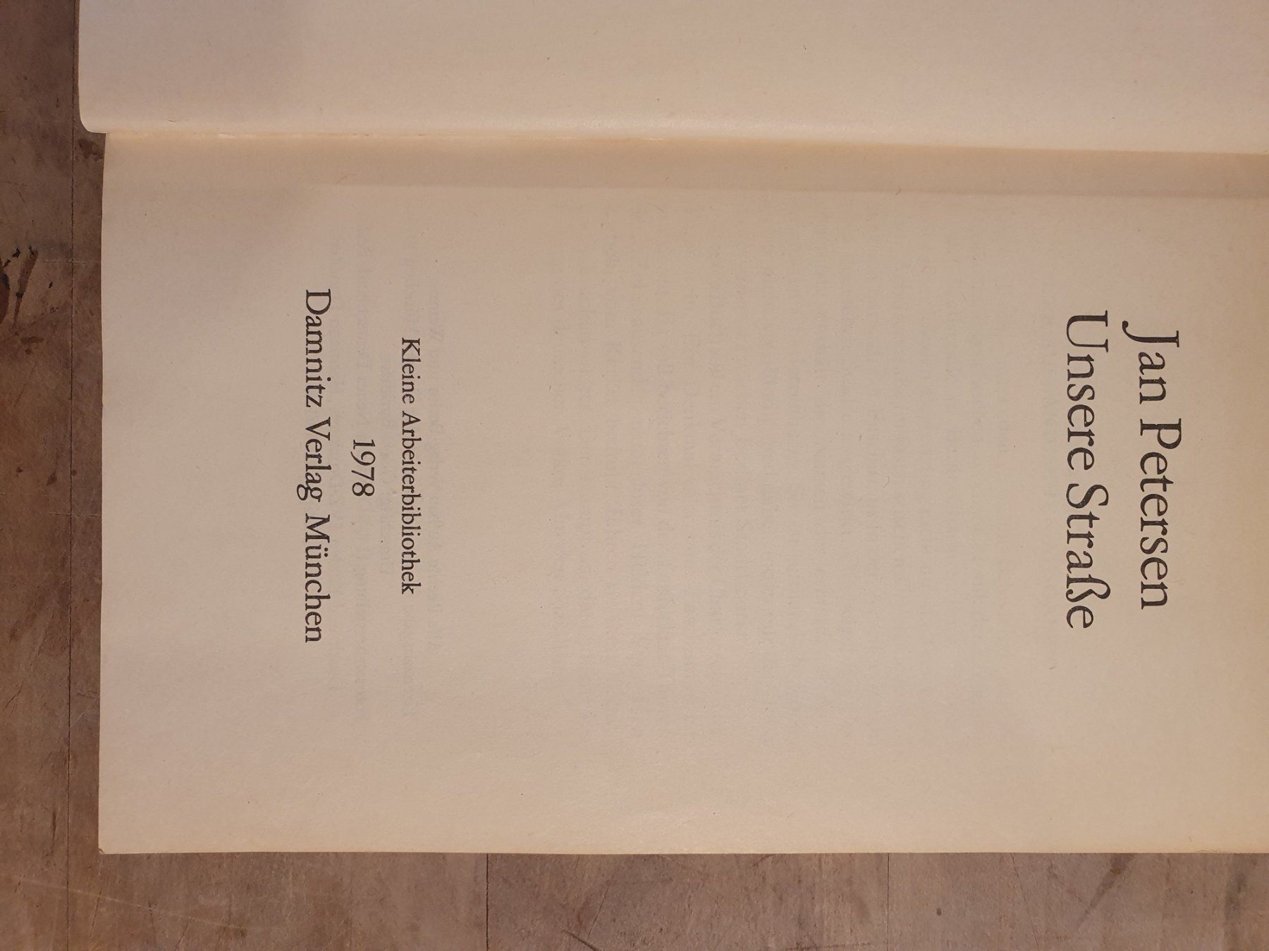 Libri: Unsere Strasse Jan Petersen Arbeiterbibliothek – Usato da Zürich venduto da loosebone 1
