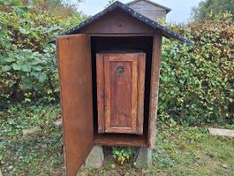 Bienenhaus für einen CH-Kasten (ehemaliges Waaghäuschen)