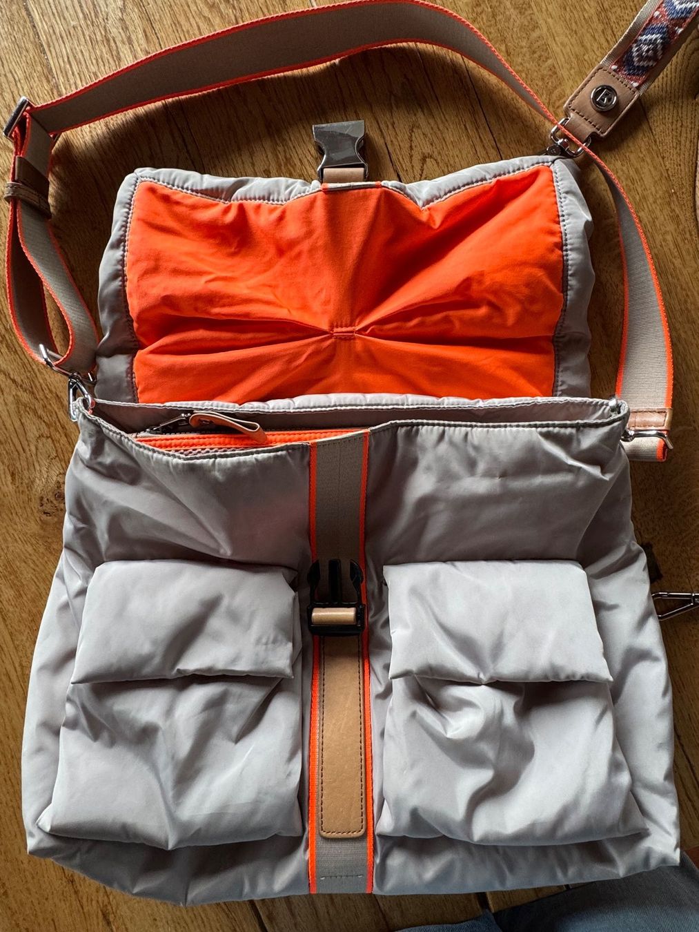 Bogner Sacs femmes: Ultraleichte Bogner Umhängetasche – D'occasion à Oberrohrdorf par maggys15 3