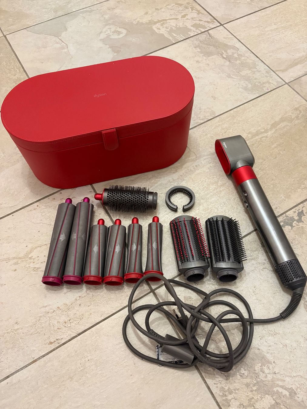Dyson Asciugacapelli: Dyson Airwrap – Usato da Spiez venduto da beerchen