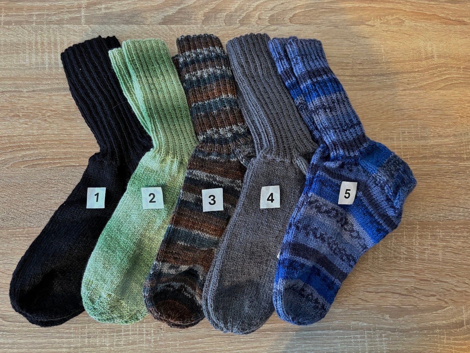 Calze: Socken Handgestrickt Gr. 40/41 – Nuovo e nell'imballaggio originale da Pfäffikon SZ venduto da Desideria0