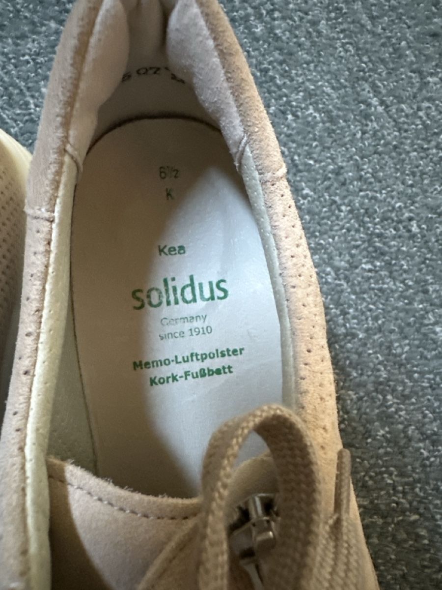 Damenschuhe: Halbschuhe Gr 39.5 – Neu und originalverpackt aus Baltschieder von YmroBe 1