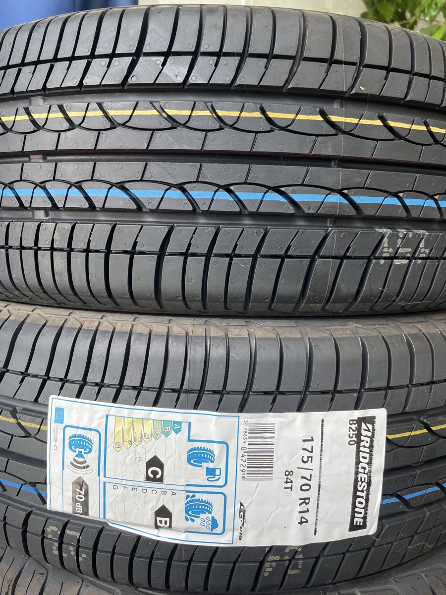 Bridgestone Pneumatici & Ruote complete: Neue Pneu 2stk – Nuovo e nell'imballaggio originale da Tecknau venduto da Garage_St.Buser