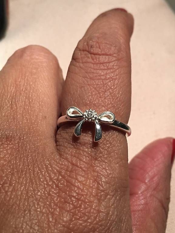 Thomas Sabo Anelli: Thomas Sabo Silberring Schleife mit echtem Diamant. Neu! – Nuovo e nell'imballaggio originale da Luzern venduto da inf_c7r2 2