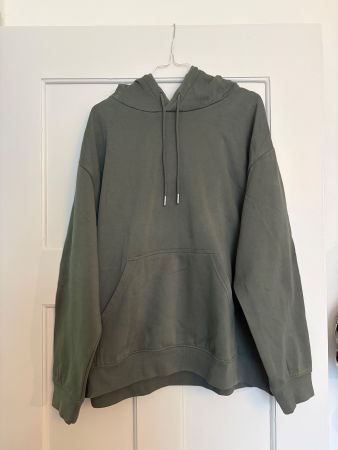 Hoodie in Olivgrün