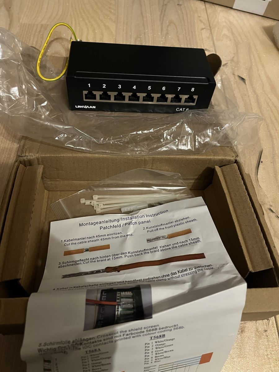 Racks & Cavalletti: Patch Panel Neuf! Panneau de Brassage Réseau RJ45 Cat.6 – Nuovo e nell'imballaggio originale da Penthalaz venduto da salvodj 3