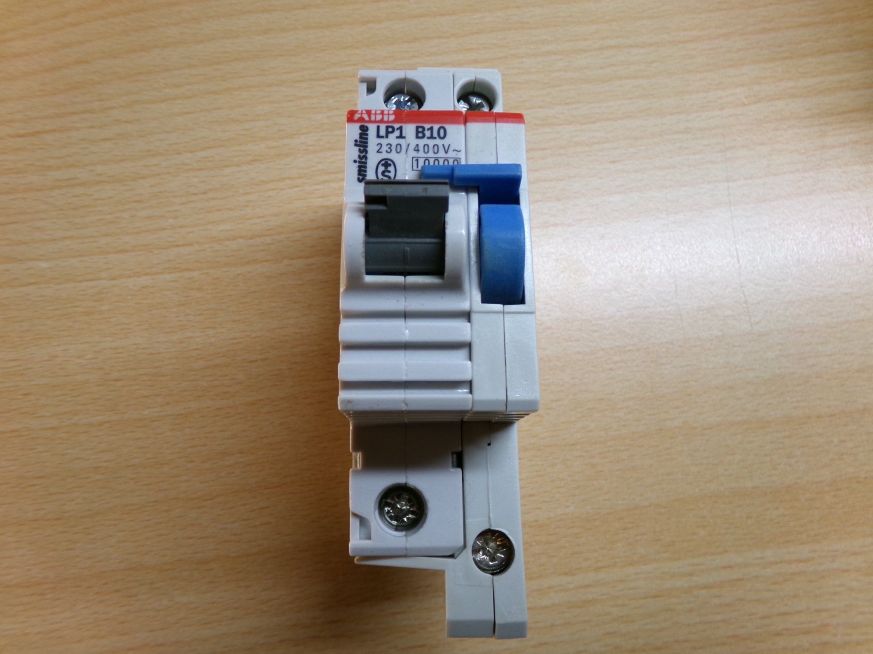 ABB Interrupteurs: LS B10 mit N-Trenner ABB-smissline – D'occasion à Hombrechtikon par HGK50
