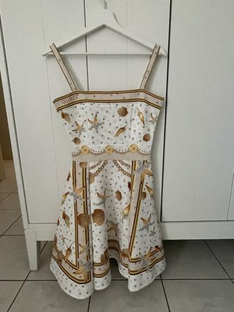 Guess Kleid mit Muschelmuster weiss Grösse 36 neuwertig