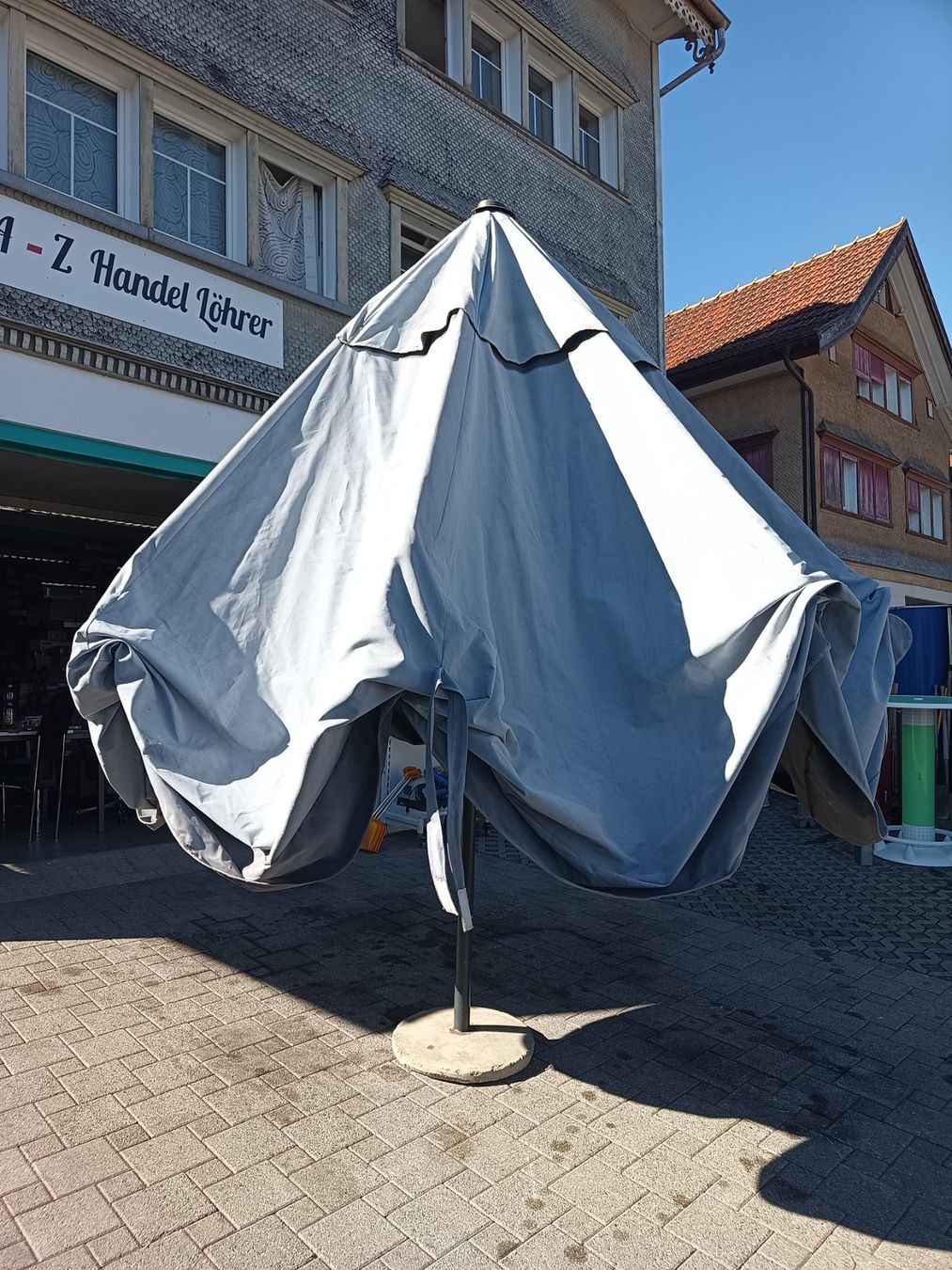Parasols: Sonnenschirm 480cm – D'occasion à Oberegg par A-Z.Handel.Loehrer 1