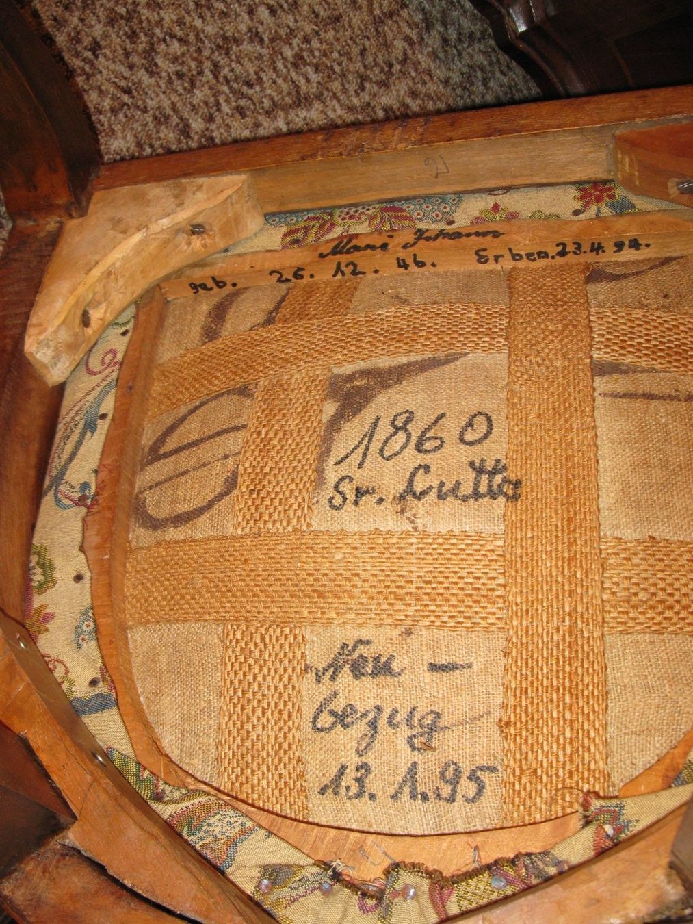 Poltrone: Bidermeier-Sessel mit Chronik um 1860 – Usato da Altstätten venduto da antikundart 3